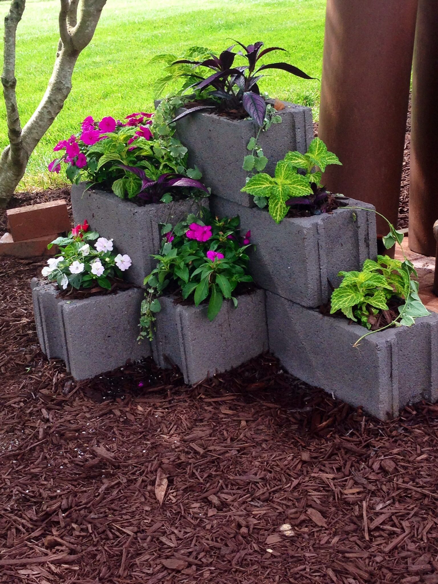 Backyard Planter Ideas
 DIY Projects 50 Ideas Cinder Block decoratoo