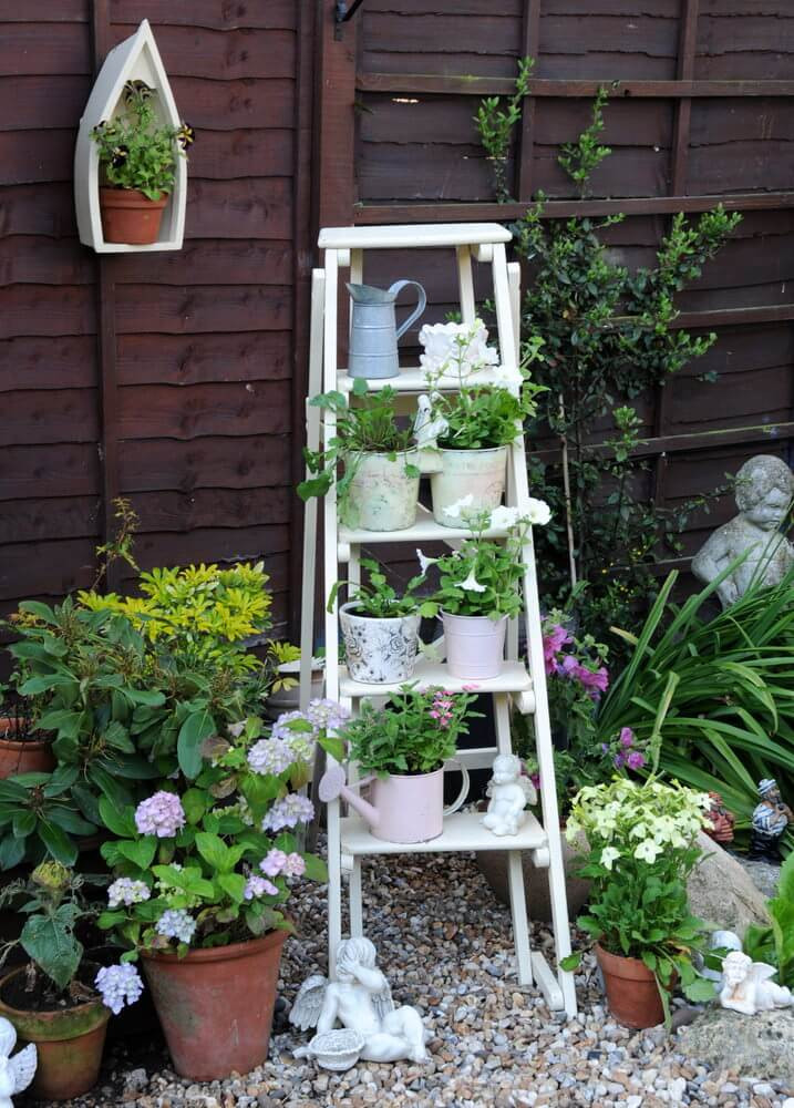 Backyard Planter Ideas
 35 Patio Potted Plant and Flower Ideas Creative and