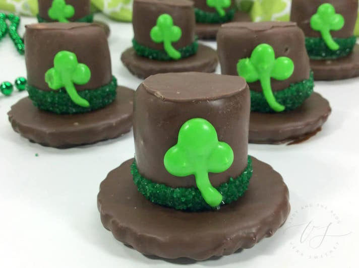 Desserts For St Patrick'S Day
 13 Quick & Easy Saint Patrick’s Day Desserts to Make With