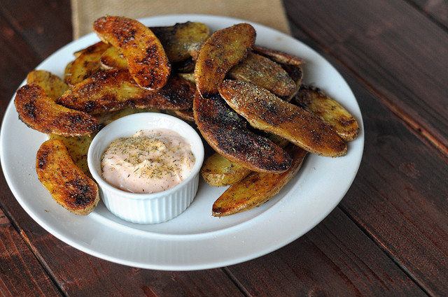 Dipping Sauce For Roasted Potatoes
 Ranch Roasted Fingerling Potatoes with Buffalo Yogurt