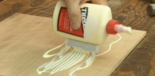DIY Wood Glue
 DIY Glue Spreader