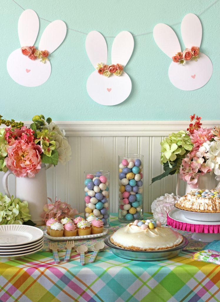 Easter Birthday Party Decorating Ideas
 Easy Easter Table Decor and a Floral Crown Easter Bunny