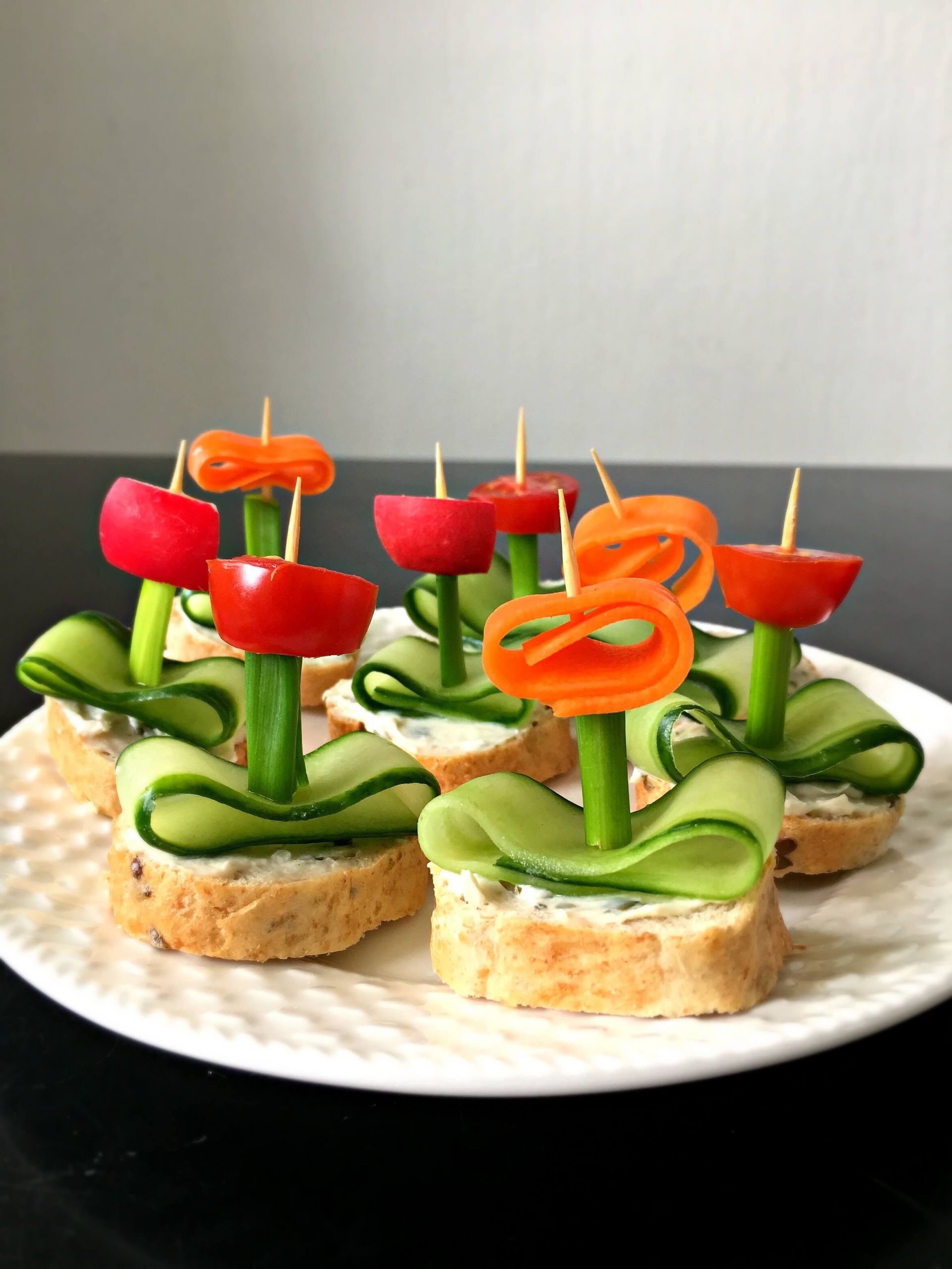 Easy Vegetarian Appetizers Finger Foods
 Vegan Flower Appetizers with Herb "Cream Cheese"