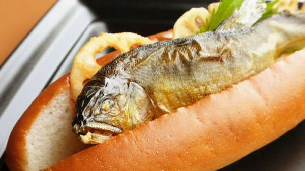 Fishing With Hot Dogs
 This Whole Fish Hot Dog Looks Creepy Will Probably Make