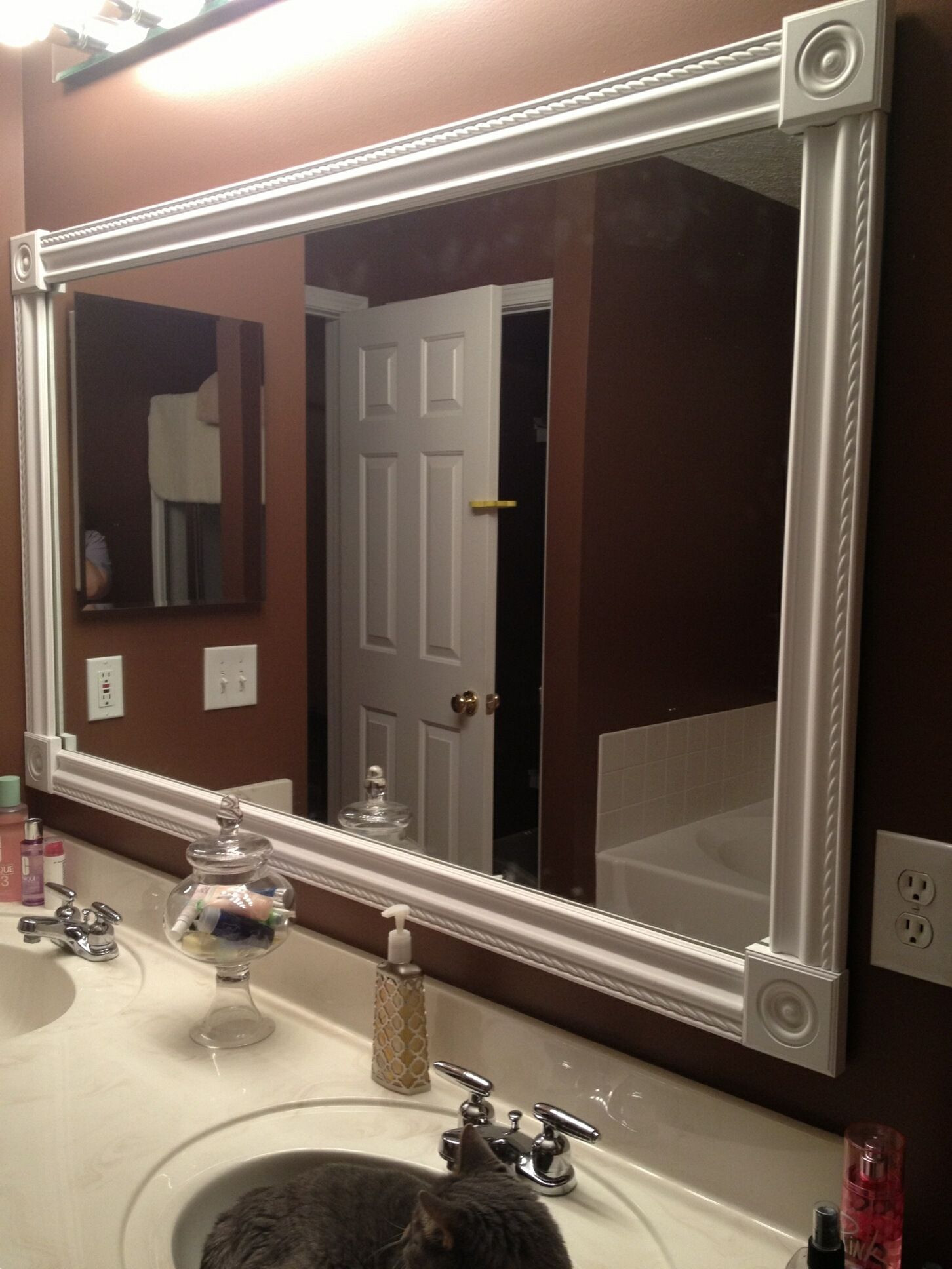 Framed Bathroom Mirrors
 Tips to Choose a Bathroom Mirror