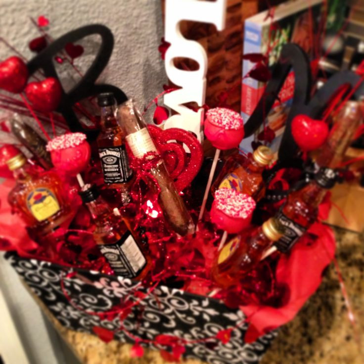 Guy Valentines Day Gift Ideas
 Valentines day t for him "Man bouquet" mini liquor