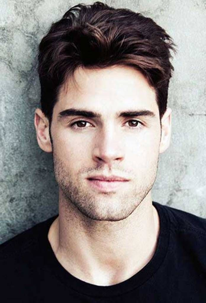 Hairstyles For Big Foreheads Male
 Best Haircuts for Men with Big Foreheads