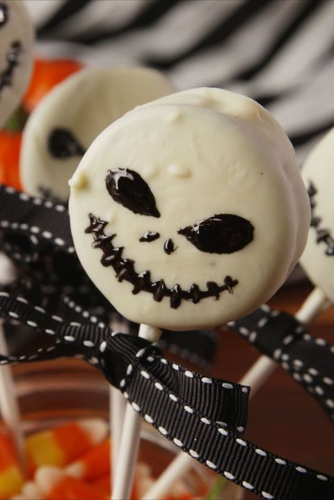 Halloween Decorating Cookies
 33 Homemade Halloween Cookie Ideas Recipes & Decorating