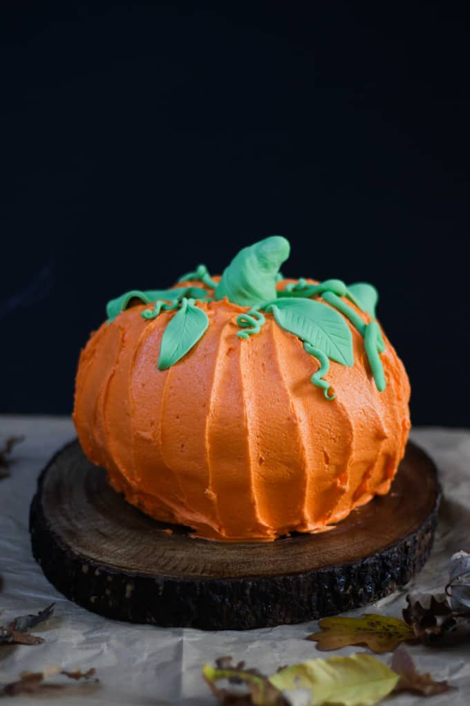 Halloween Pumpkin Cake
 How to Make a Halloween Pumpkin Bundt Cake