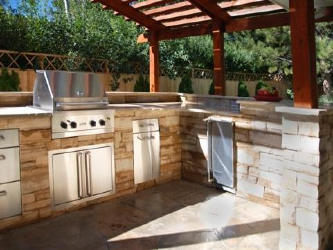 Outdoor Kitchen Images
 Covered porch furniture outdoor kitchen design ideas