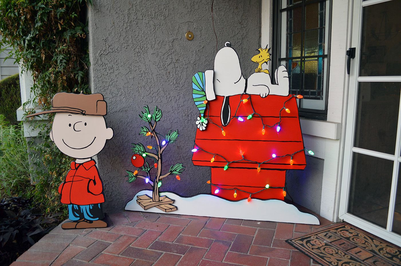 Peanuts Outdoor Christmas Decorations
 Made some Peanuts themed yard art for my wife will add