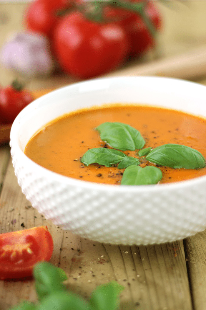 Roasted Red Pepper Tomato Soup
 Creamy Roasted Red Pepper Tomato Soup