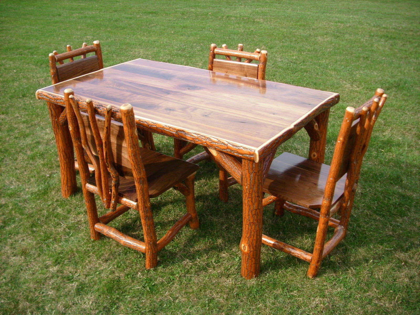 Rustic Kitchen Tables
 How to Build a Rustic Kitchen Table