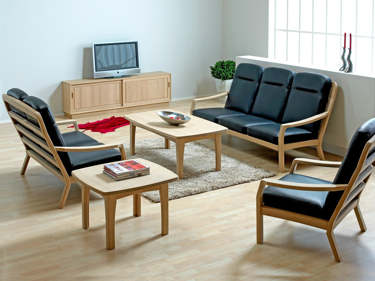 Small Living Room Sets
 24 Simple Wooden Sofa to Use in Your Home
