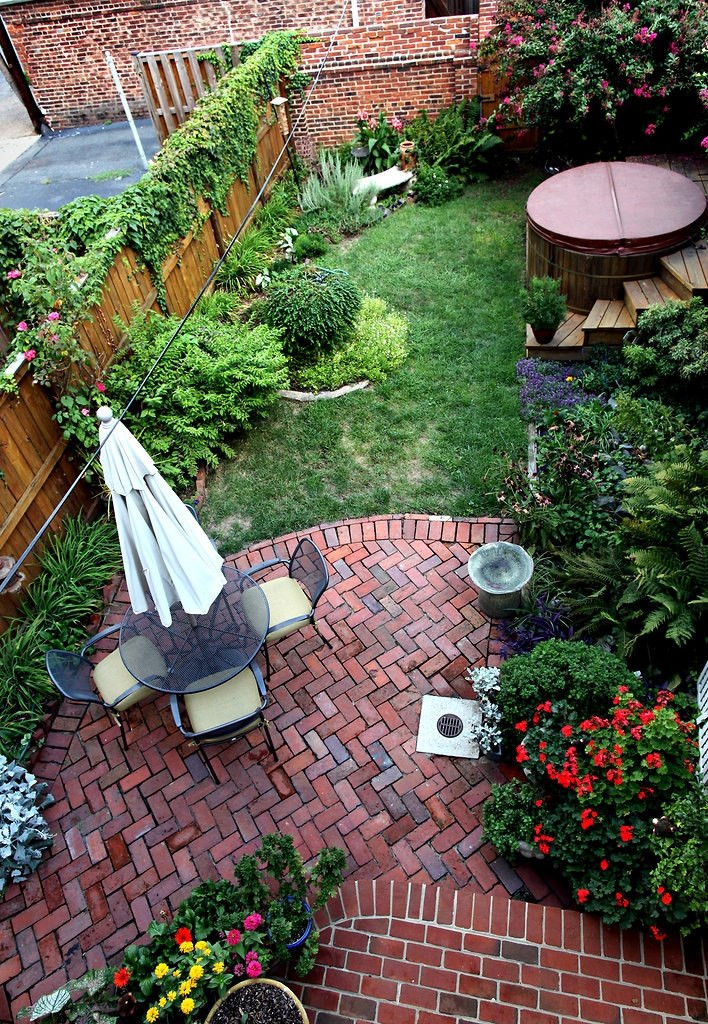 Small Patio Landscaping
 20 Charming Brick Patio Designs