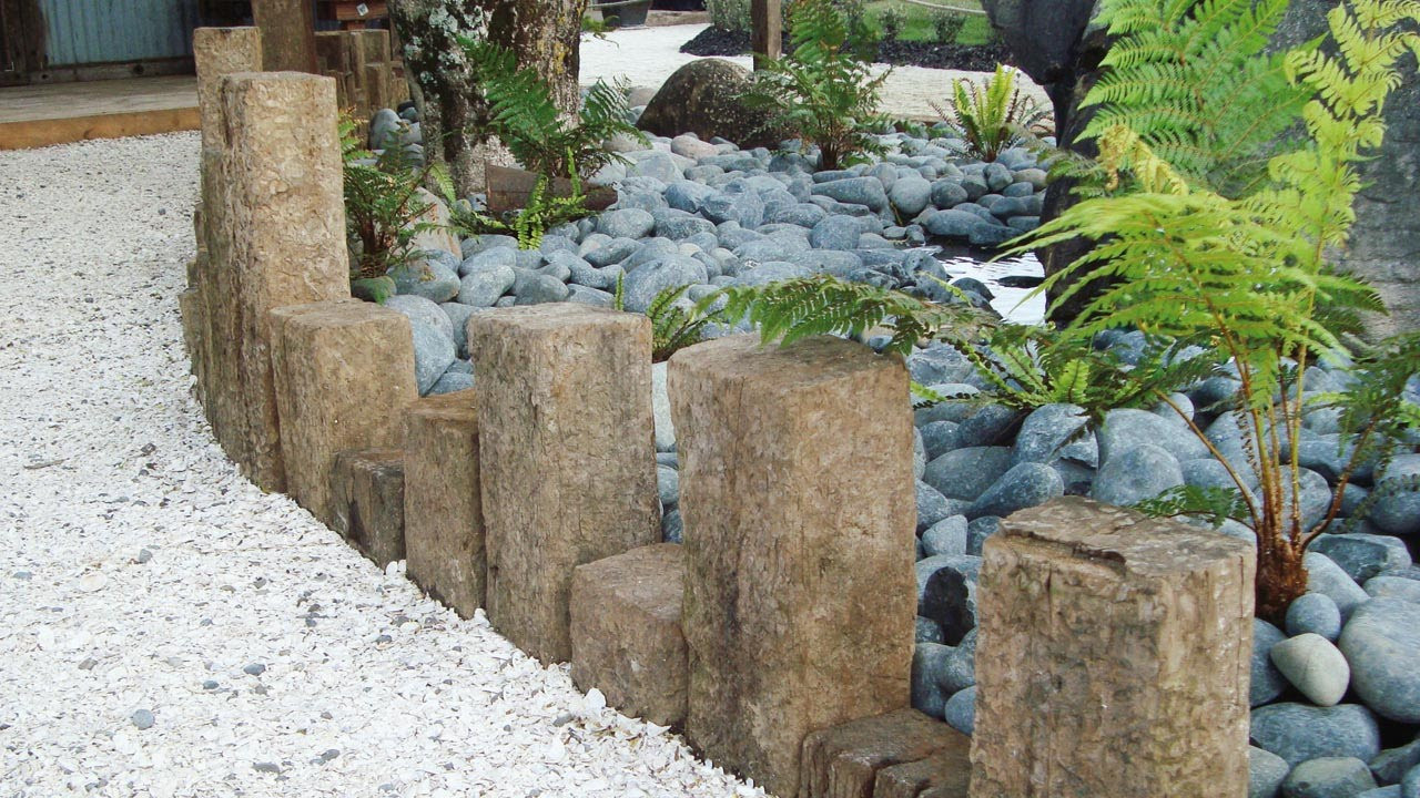 Stone Landscape Edging
 Garden Edging