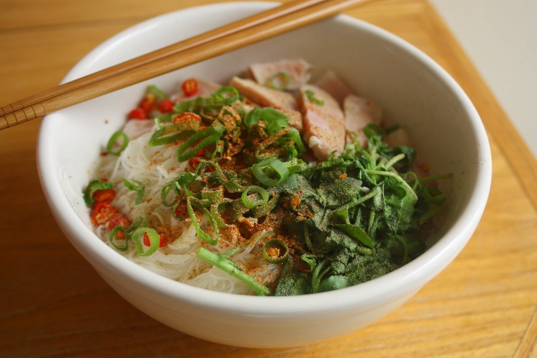 Thai Rice Noodles Soup
 Rice Noodle Soup with Ham and Watercress Garlic Oil