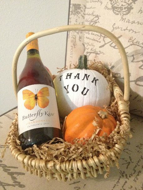 Thanksgiving Diy Gifts
 DIY Thanksgiving Gift Basket FabFitFun minus the wine
