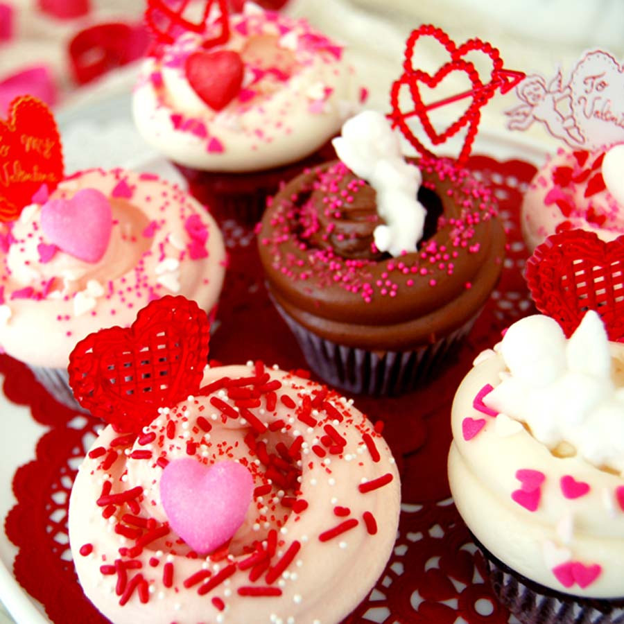 Valentines Day Cupcakes
 Chi BYOB Valentine s Day Cupcakes Magnolia Bakery