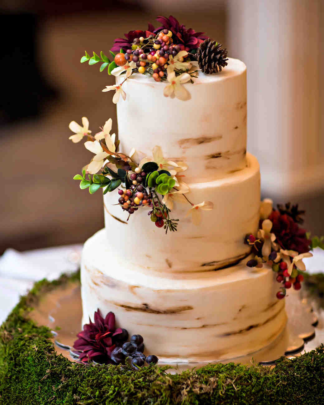 Wedding Cakes Fall
 53 Fall Wedding Cakes We re Obsessed With