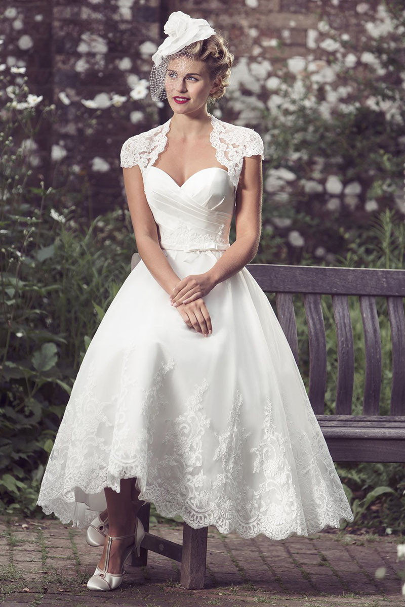 1950s Vintage Wedding Dresses
 1950s Inspired Vintage Tea length Ivory Wedding Gown Lunss