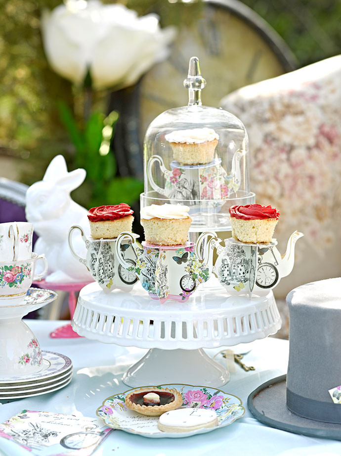 Alice In Wonderland Tea Party Ideas
 How to Throw an Alice in Wonderland Tea Party
