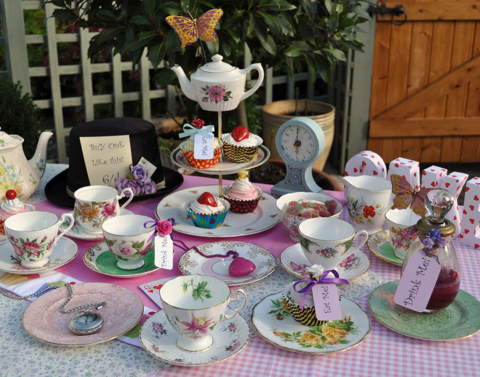 Alice In Wonderland Tea Party Ideas
 cake stand heaven A Mad Tea Party