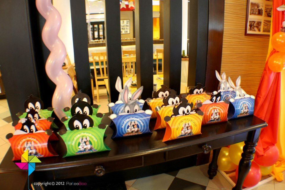 Baby Looney Tunes Party Decorations
 Party Packs specially designed for a Baby Looney Tunes