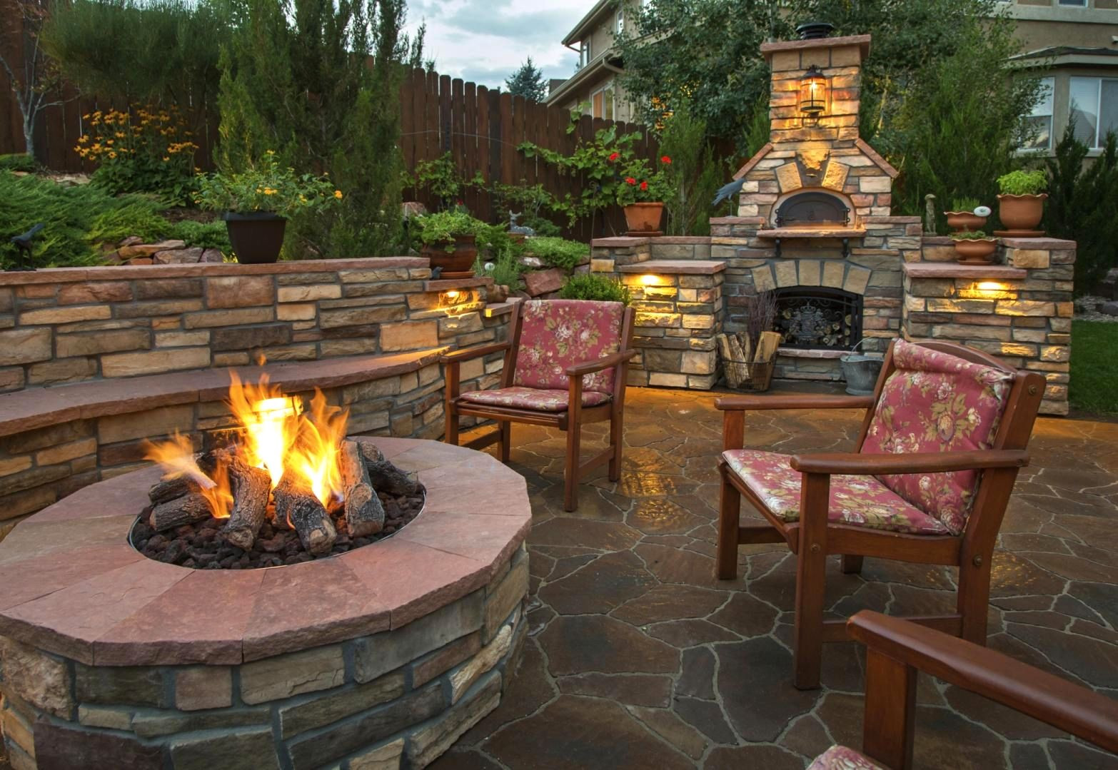 Backyard Design With Fire Pit
 Backyard Landscaping Ideas With Fire Pit Backyard