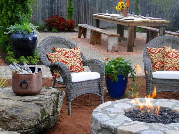 Backyard Design With Fire Pit
 Backyard Landscaping Ideas Attractive Fire Pit Designs