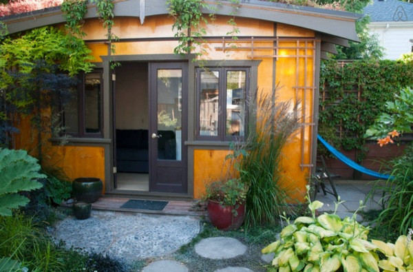 Backyard Social Portland
 Micro Guest House in Portland Oregon