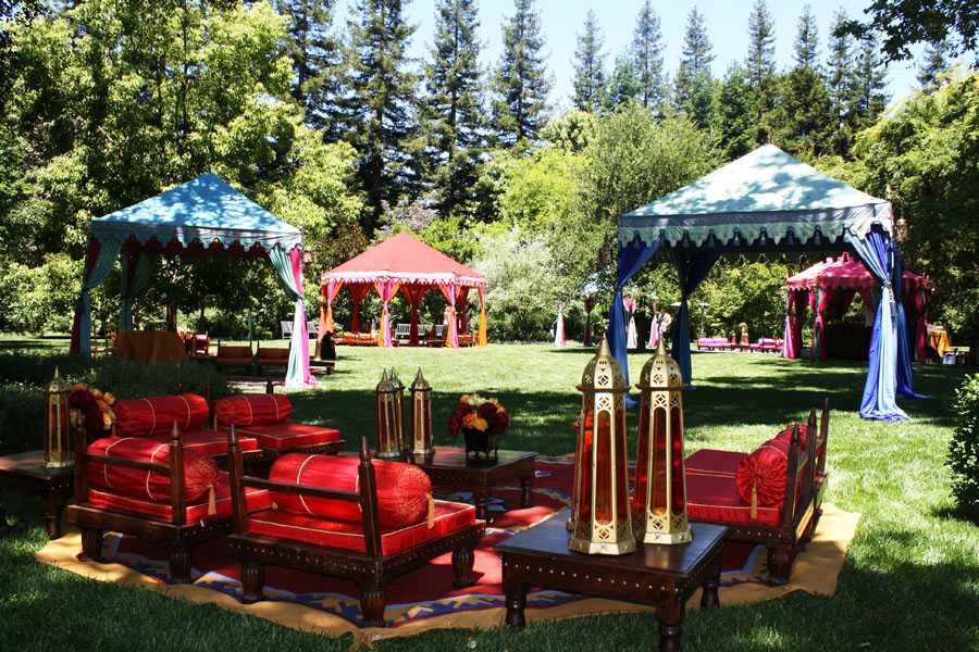 Backyard Tent Party Ideas
 7 Reasons Why Your Backyard BBQ Needs A Party Tent