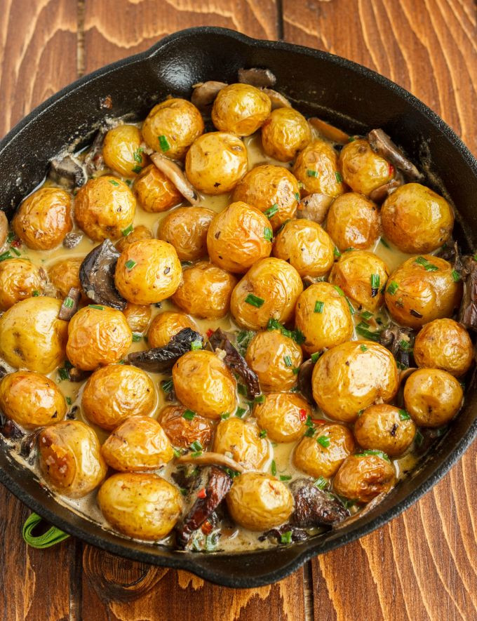 Baked Baby Potatoes Recipes
 Roasted Baby Potatoes in a Homemade Mushroom Sauce