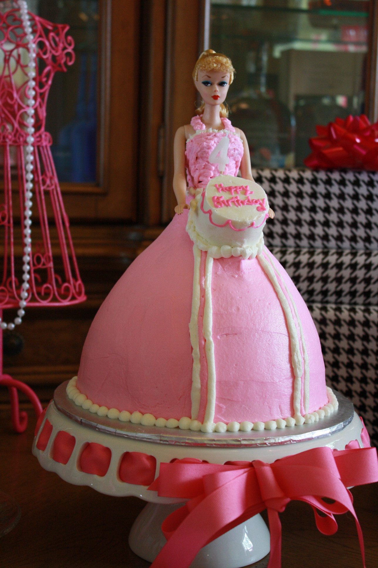 Barbie Birthday Cakes
 Vintage Barbie Birthday Cake