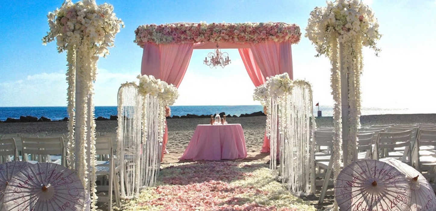 Beach Theme Wedding Decorations
 Sweet Pink Beach Wedding Ideas
