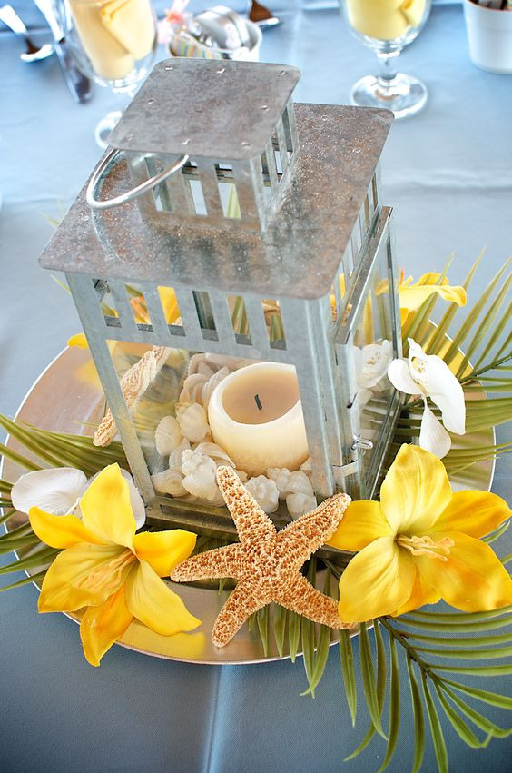 Beach Wedding Table Decorations
 Affordable Wedding Centerpieces Original Ideas Tips & DIYs