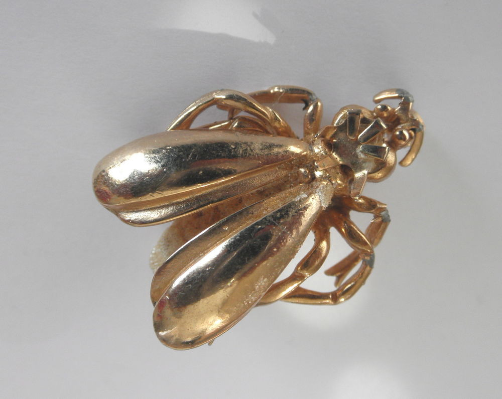 Bee Brooches
 Vintage KRAMER Gold Tone BEE Brooch Pin