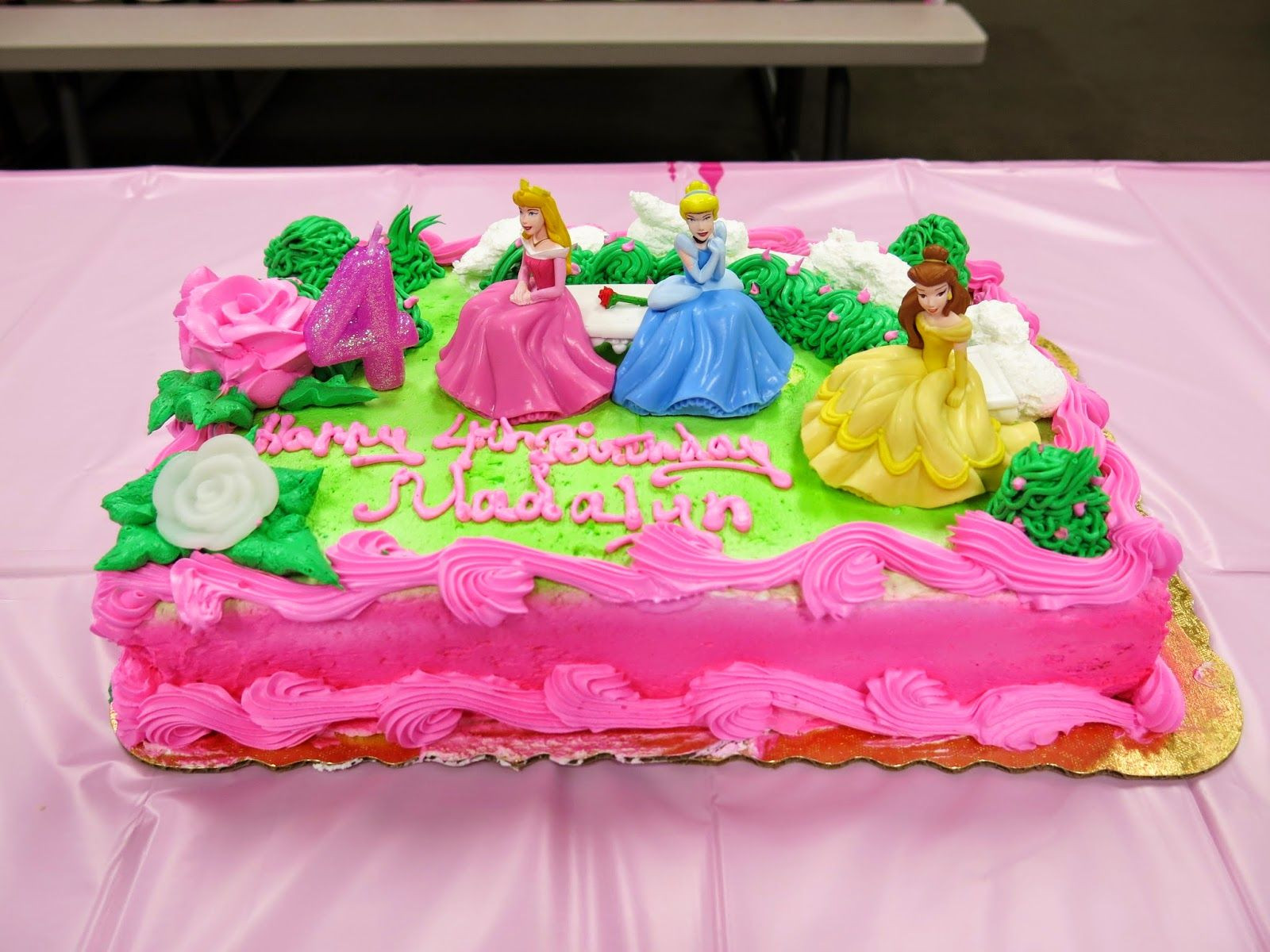 Bilo Birthday Cakes
 Disney Princess birthday cake from Bi Lo