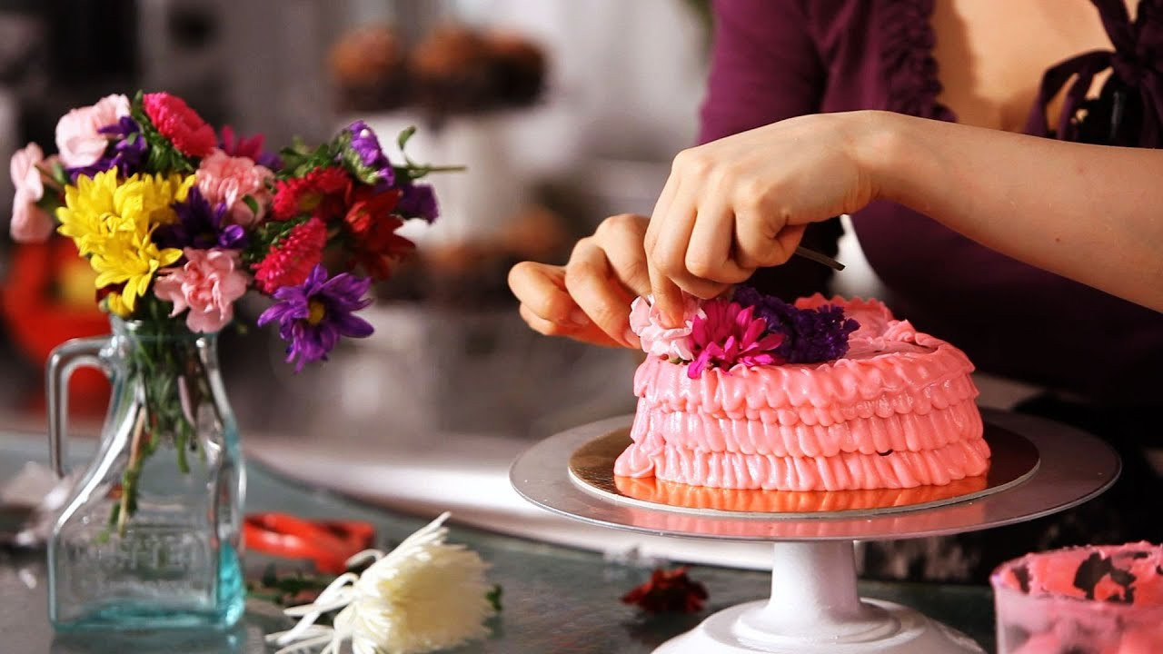 Birthday Cake Decor
 How to Decorate Cake with Fresh Flowers