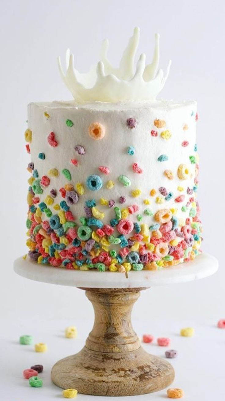 Birthday Cake Decor
 Fruit Loops and Milk Splash birthday cake Decorating
