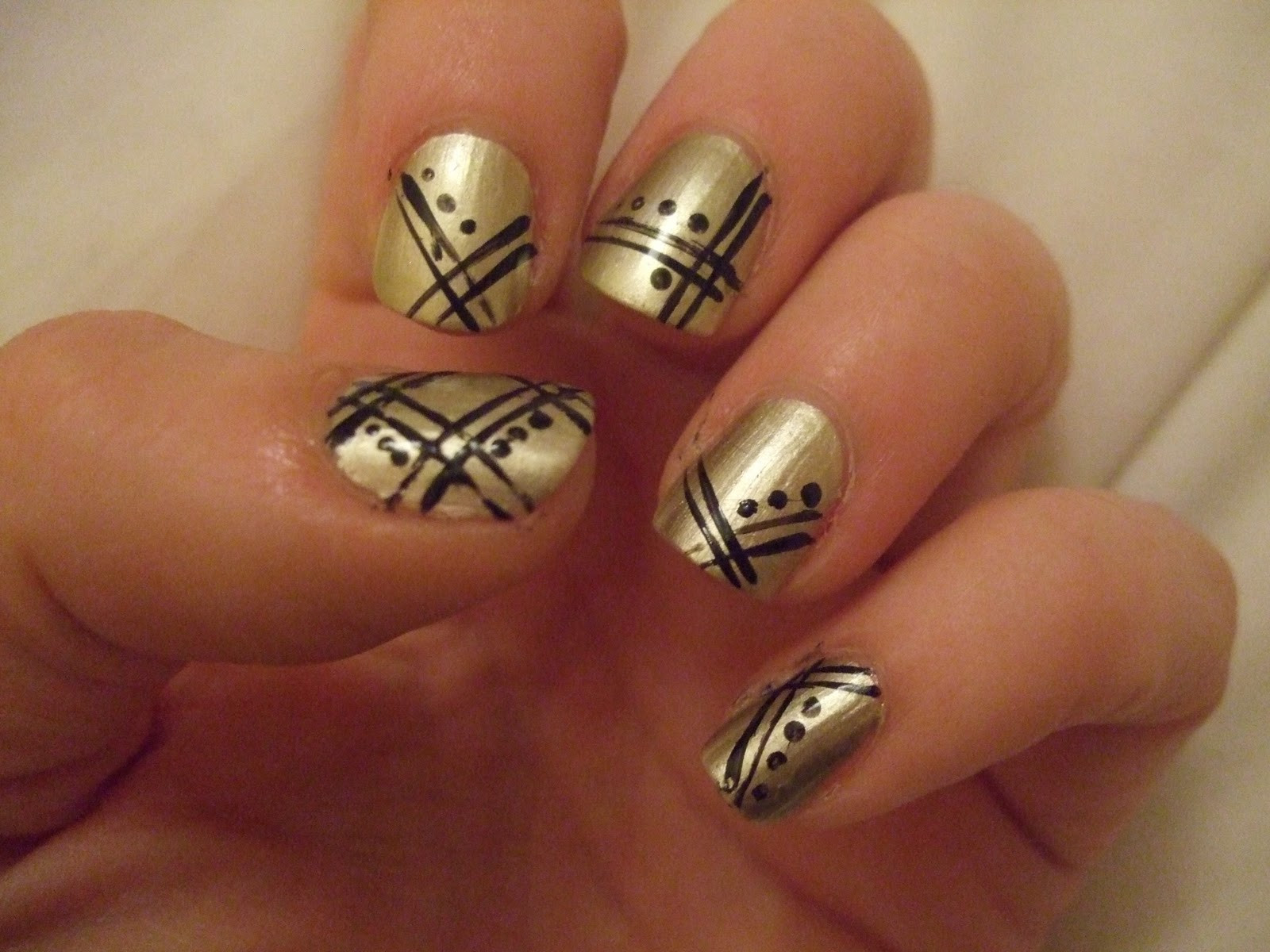 Black And Gold Nail Art Designs
 Oooooh Pretty Gold Art Deco nails