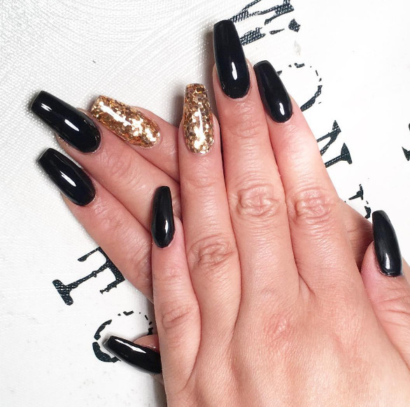 Black And Gold Nail Art Designs
 16 Ideas For Black Nail Polish That You ll Love If You