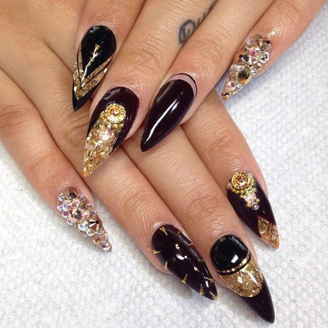 Black And Gold Nail Ideas
 Black gold nails