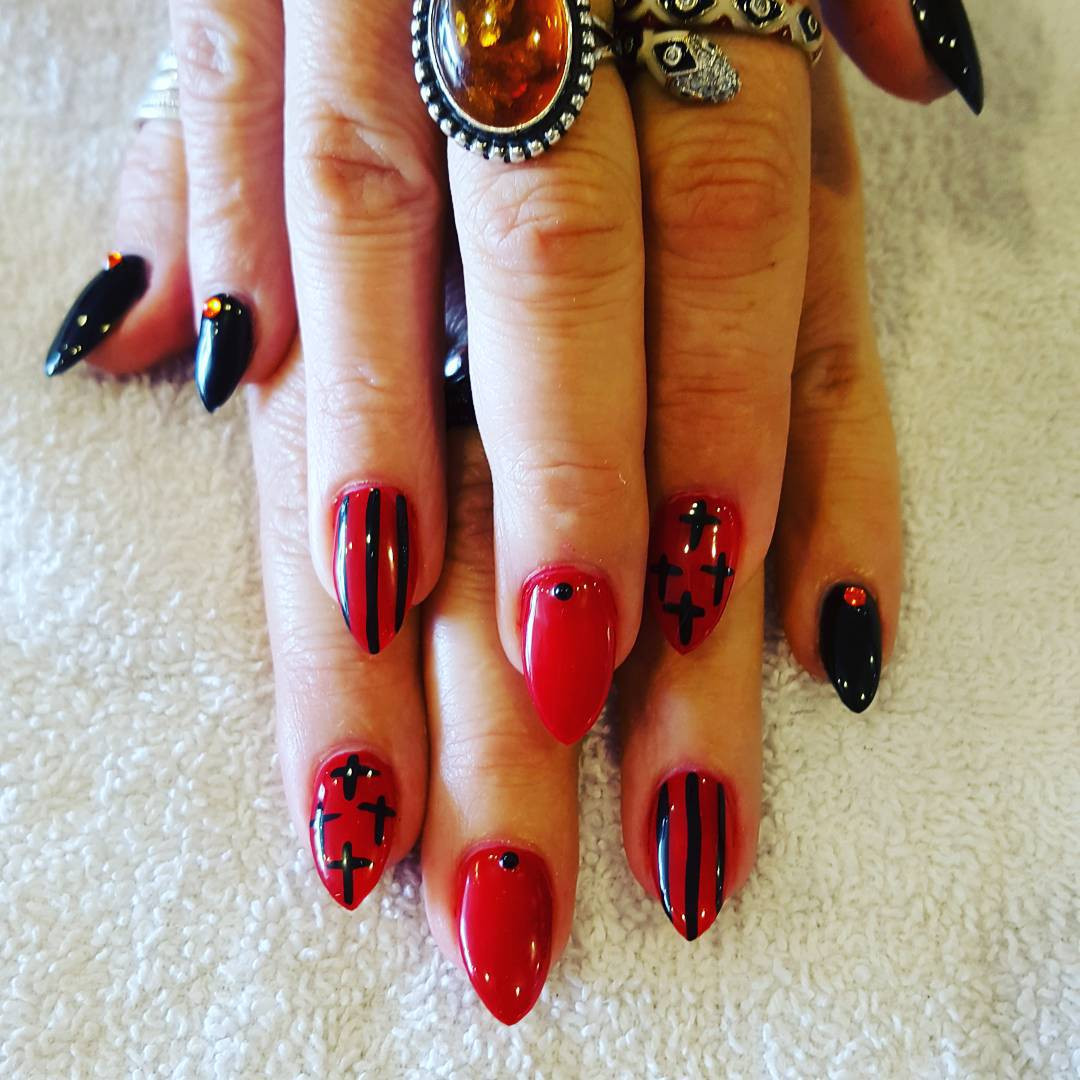 Black And Red Nail Ideas
 27 Black and Red Nail Art Designs