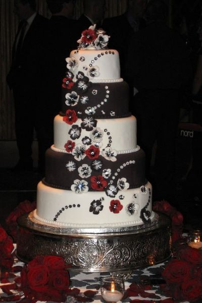 Black White And Red Wedding Cakes
 Amazing Red Black And White Wedding Cakes [27 Pic