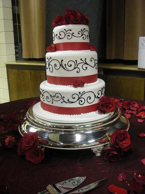 Black White And Red Wedding Cakes
 Amazing Red Black And White Wedding Cakes [27 Pic