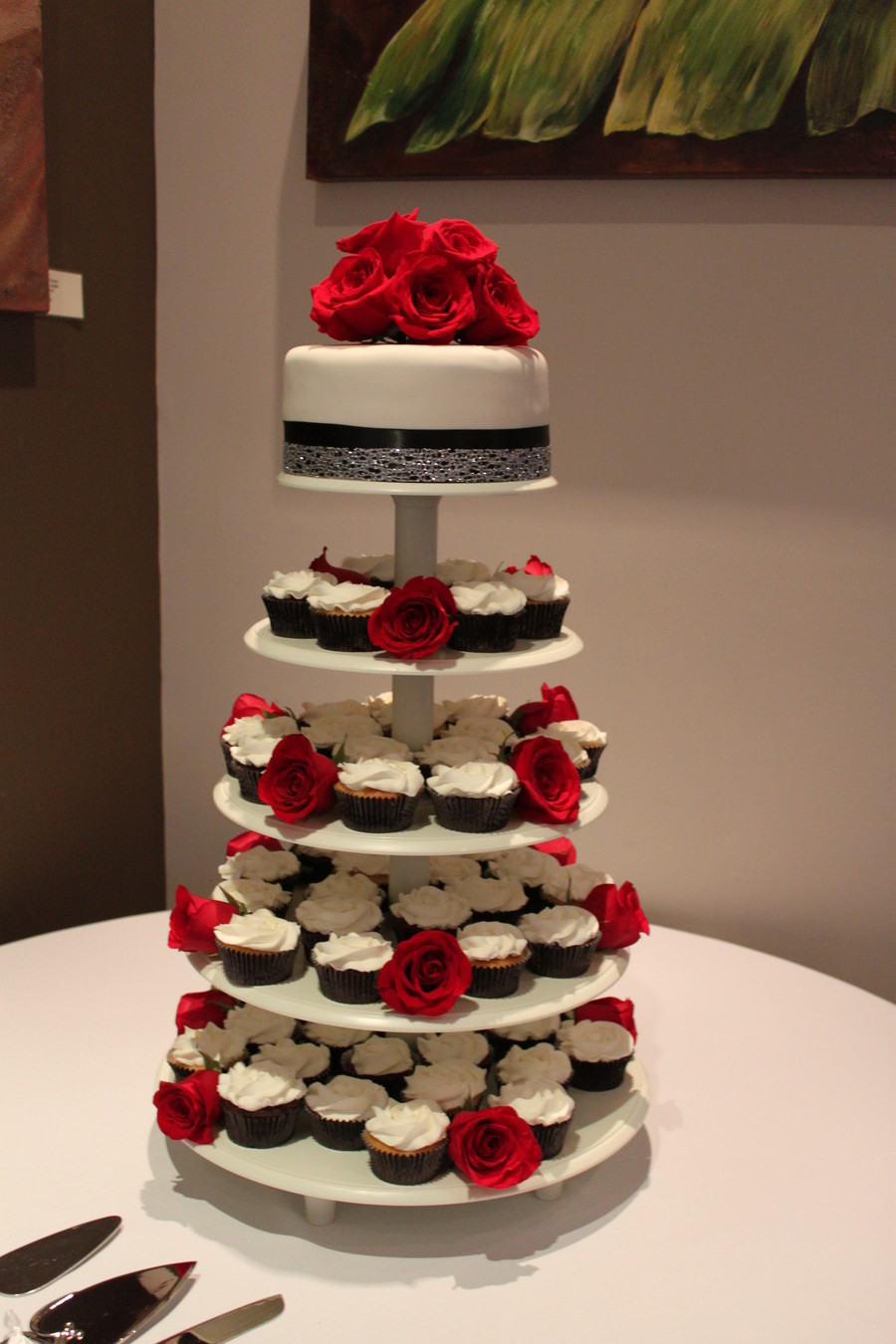 Black White And Red Wedding Cakes
 Red White And Black Wedding Cake And Cupcakes