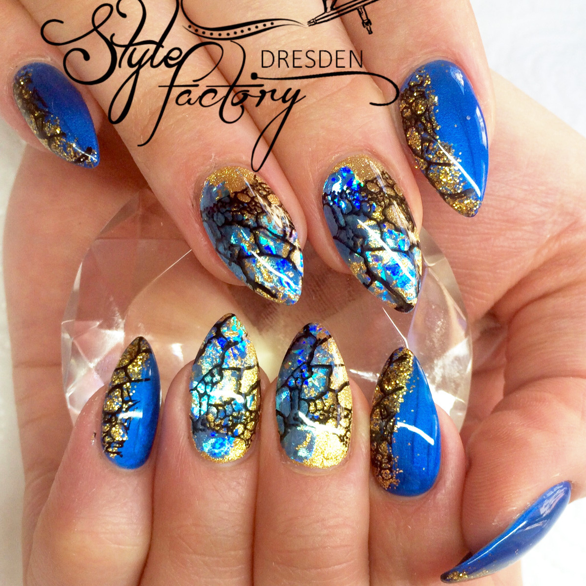 Blue And Gold Nail Designs
 Nail Art Tutorial Metallic Blue and Gold Gel