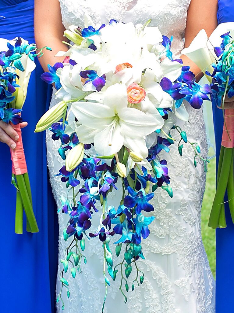 Blue And Green Wedding Colors
 The Best Blue Wedding Flowers and 16 Gorgeous Blue Bouquets