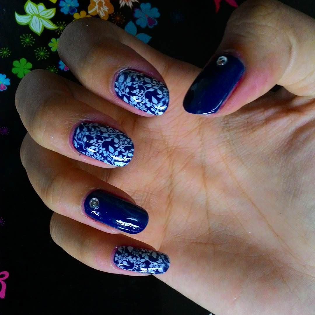 Blue And White Nail Designs
 Awesome Blue and White Nail Designs
